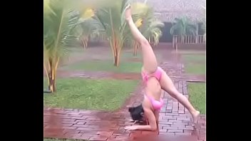 Yoga in rain .MKV