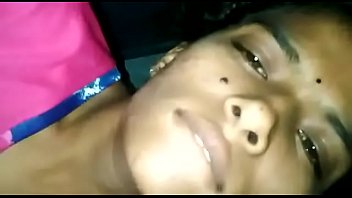 Indian teen gets orgasm while doing fingering