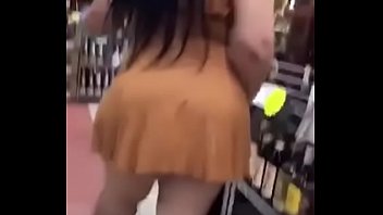 Am badysanddy videos her girlfriend Nubian as she was twerking in the wine shop
